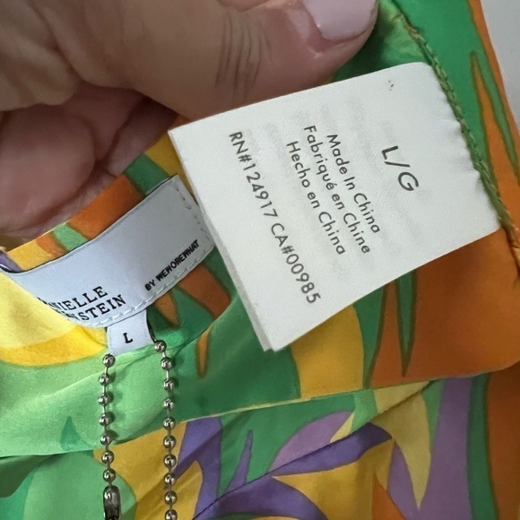 NWT WE WORE WHAT Save By The Belt Scarf Cowl Neck Cropped Top Sz L - Picture 8 of 9